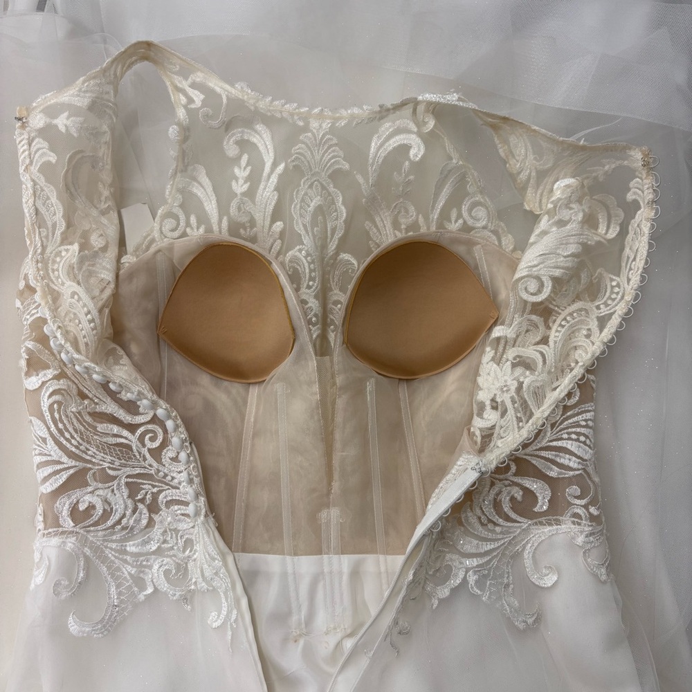 Maggie Sottero by Rebecca Ingram “Ardelle” - Picture 10 of 12